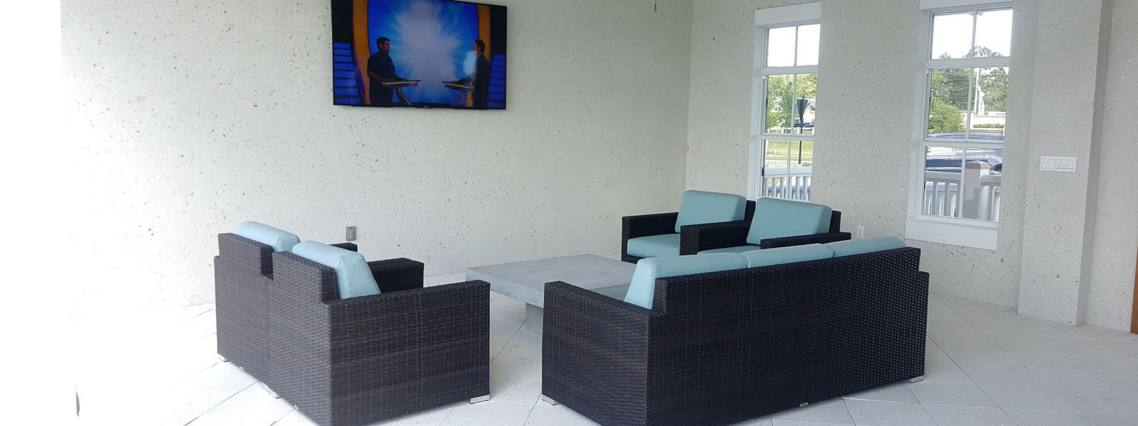 inception-app-prod/ZTM3NzMxYzAtYjU2ZC00NDU5LTgyMTMtZmRiYzVmMDg3MGE3/content/2018/07/Sylvan Crossing Clubhouse 1.jpg