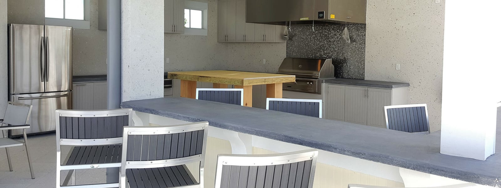 inception-app-prod/ZTM3NzMxYzAtYjU2ZC00NDU5LTgyMTMtZmRiYzVmMDg3MGE3/content/2018/07/Sylvan Crossing Clubhouse 2.jpg