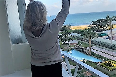 inception-app-prod/ZTVhNWI1NjItZDFmYi00OTQ1LWEwY2UtNTY0NGEyZDBmYjg2/content/2018/02/Rhonda %282%29-2.jpg