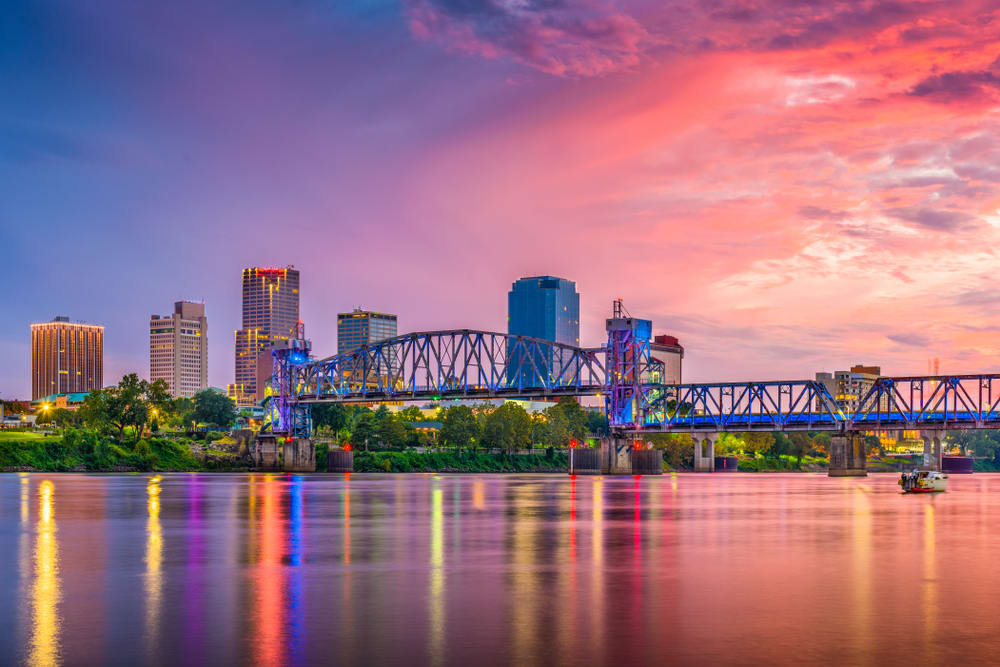 Downtown Little Rock inception-app-prod/ZTZhN2EwMWEtMWFiYi00NmY2LWFkMGMtMjMxMmE1YmNiNDYx/content/2025/02/b9b3d3b611ffcf47c6ce13fab8f3e89824d49420.jpg