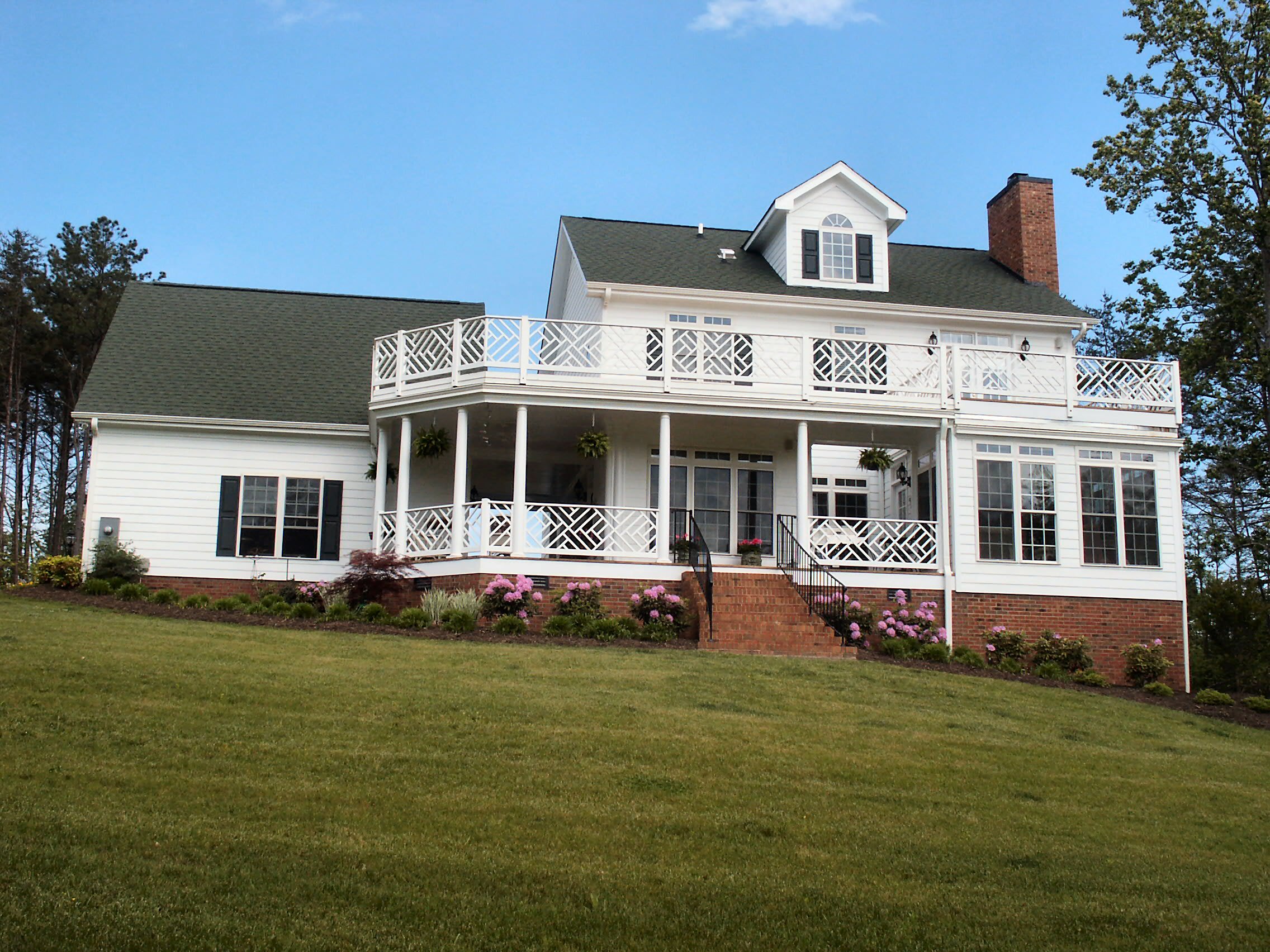 Summit Lakes - Browns Summit inception-app-prod/ZTgwNmI4ZWEtMDM0Yi00N2VmLWJkNGUtYmI2OWE4YTZmZWNj/content/2019/08/rear-pic-2.jpg