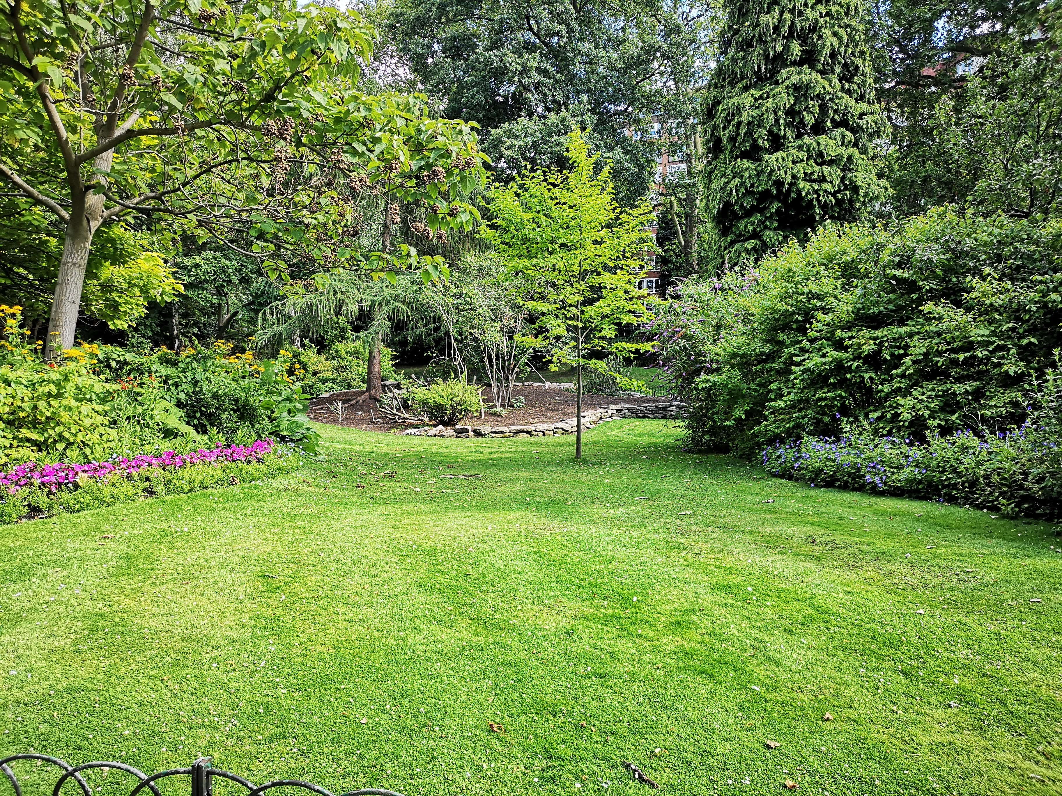 Gardens inception-app-prod/ZTk1OWU3ZTAtOWNlNi00NDI3LWEzMWMtYjcwYzU4ZjYyMWFh/content/2022/03/bed09d6cd42f8ff3a88f8c6dd0c28901e42d8199.jpg