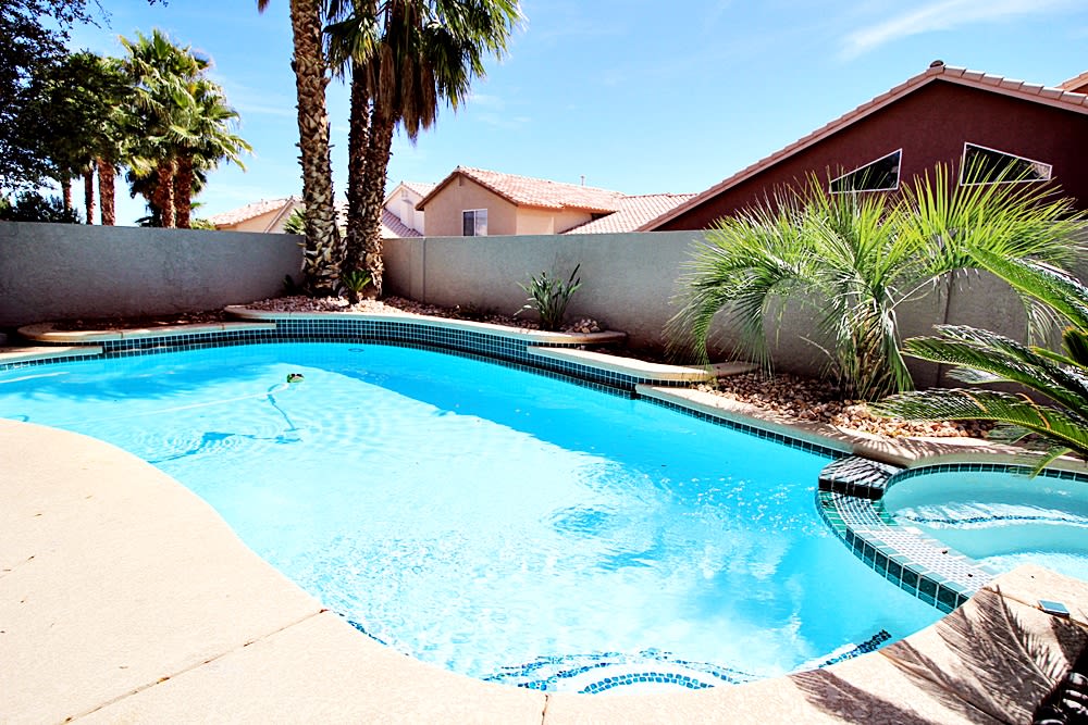 inception-app-prod/ZTlhMTA0NmQtZGQzYS00MmUzLTlkYmYtMmJmMDM3MzI2ZGI3%2Fmedia%2F2015%2F03%2F9527 GAINEY RANCH %2816%29.JPG