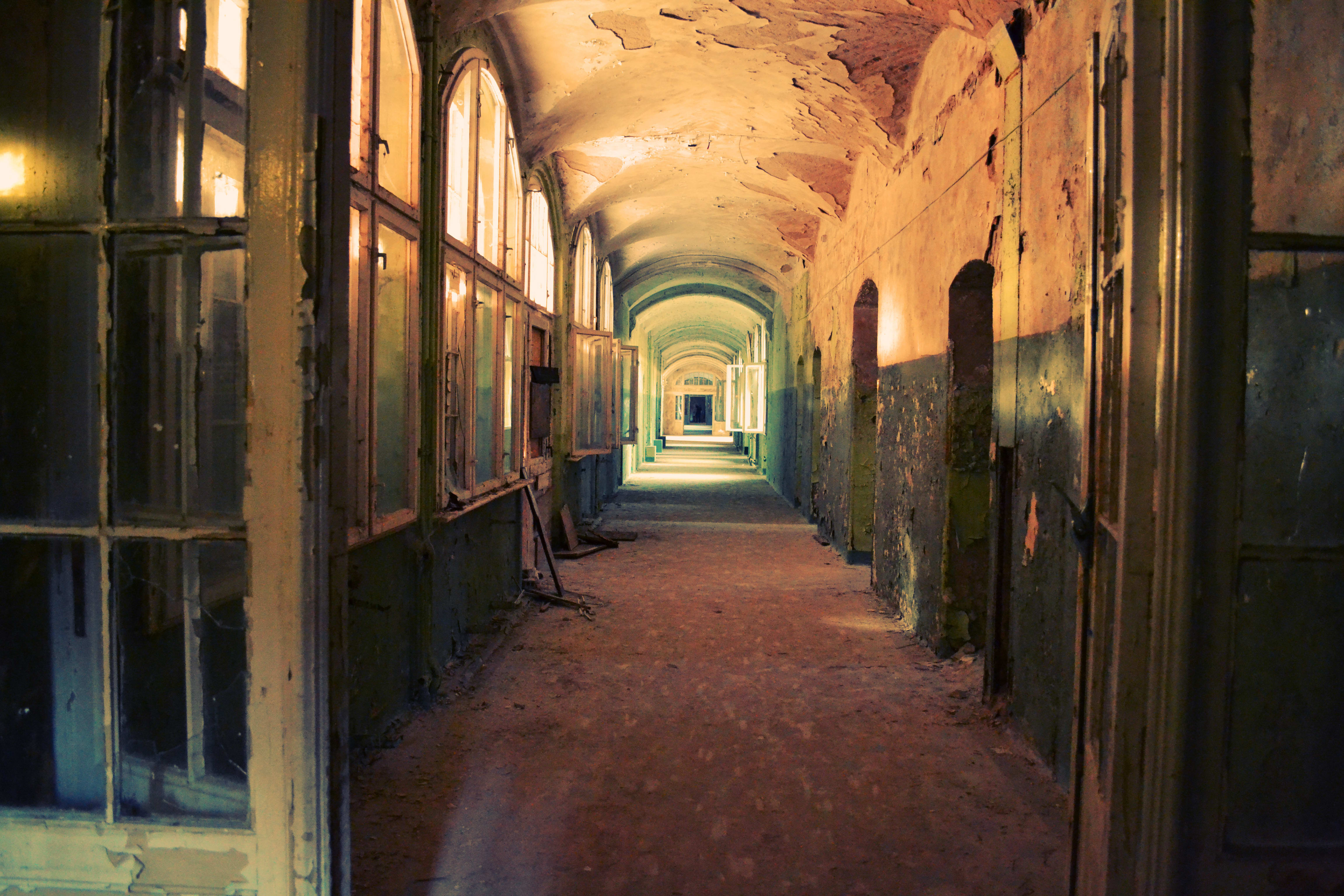 Home Hunting Horrors inception-app-prod/ZWFiYzFlY2ItODI0ZC00NmY0LTliNWYtZGY5YmY3ZGRkMjll%2Fcontent%2F2016%2F04%2Fvintage-berlin-germany-old-2.jpg