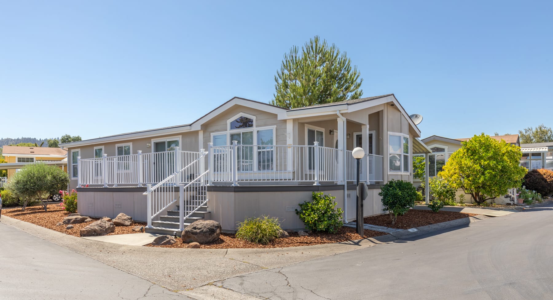 inception-app-prod/ZWU4NTk5NzUtODlmOC00YTIwLWFhZGQtNmVhMjZlMjFjYzYw/content/2021/06/Photo-6468-Front Exterior-002.jpg