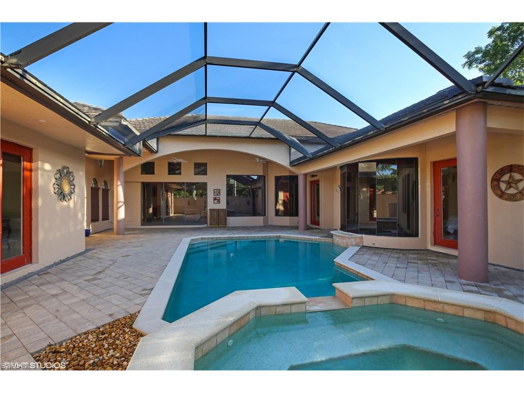 inception-app-prod/ZWUzY2NkOGQtY2RmYS00NGVhLWI4NjYtYzRjOTE2Nzg3N2Rm/content/2016/10/Briarwood Naples FL reduction pool.jpg