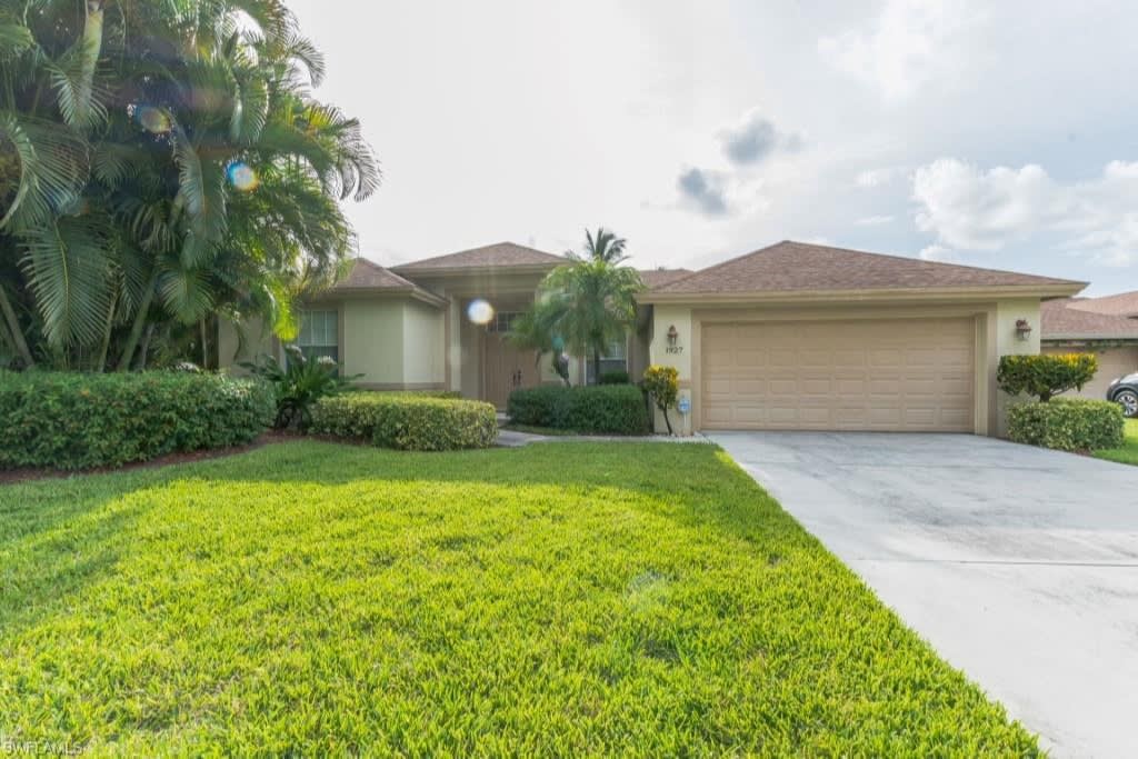 Briarwood Deal of the Week inception-app-prod/ZWUzY2NkOGQtY2RmYS00NGVhLWI4NjYtYzRjOTE2Nzg3N2Rm/content/2020/11/briarwood.jpg