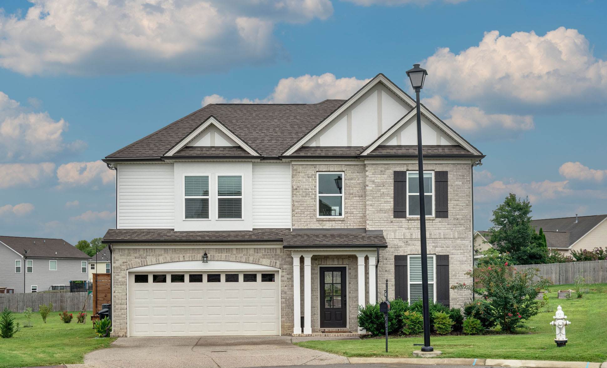 4014 Oxford Place Spring Hill, TN 37174 inception-app-prod/ZjIzYTAyYzYtZGIxYy00OTQzLTlhMTYtNzMyODAxMDg4YTkw/content/2022/09/0a3742fdd883f7fdf1b08fe6cff4af4b29b0b5e8.jpg