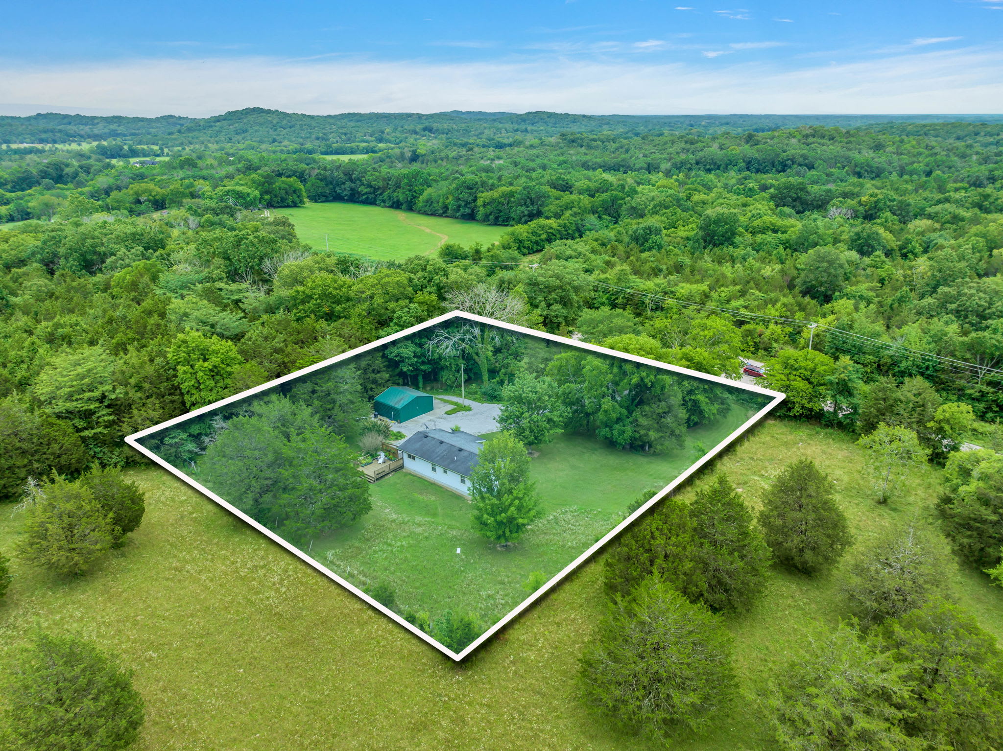 4928 Flat Creek Rd Spring Hill, TN 37174 inception-app-prod/ZjIzYTAyYzYtZGIxYy00OTQzLTlhMTYtNzMyODAxMDg4YTkw/content/2023/07/0257625da28b3a0b3e36dcf0f738f1df33bc1de0.jpg