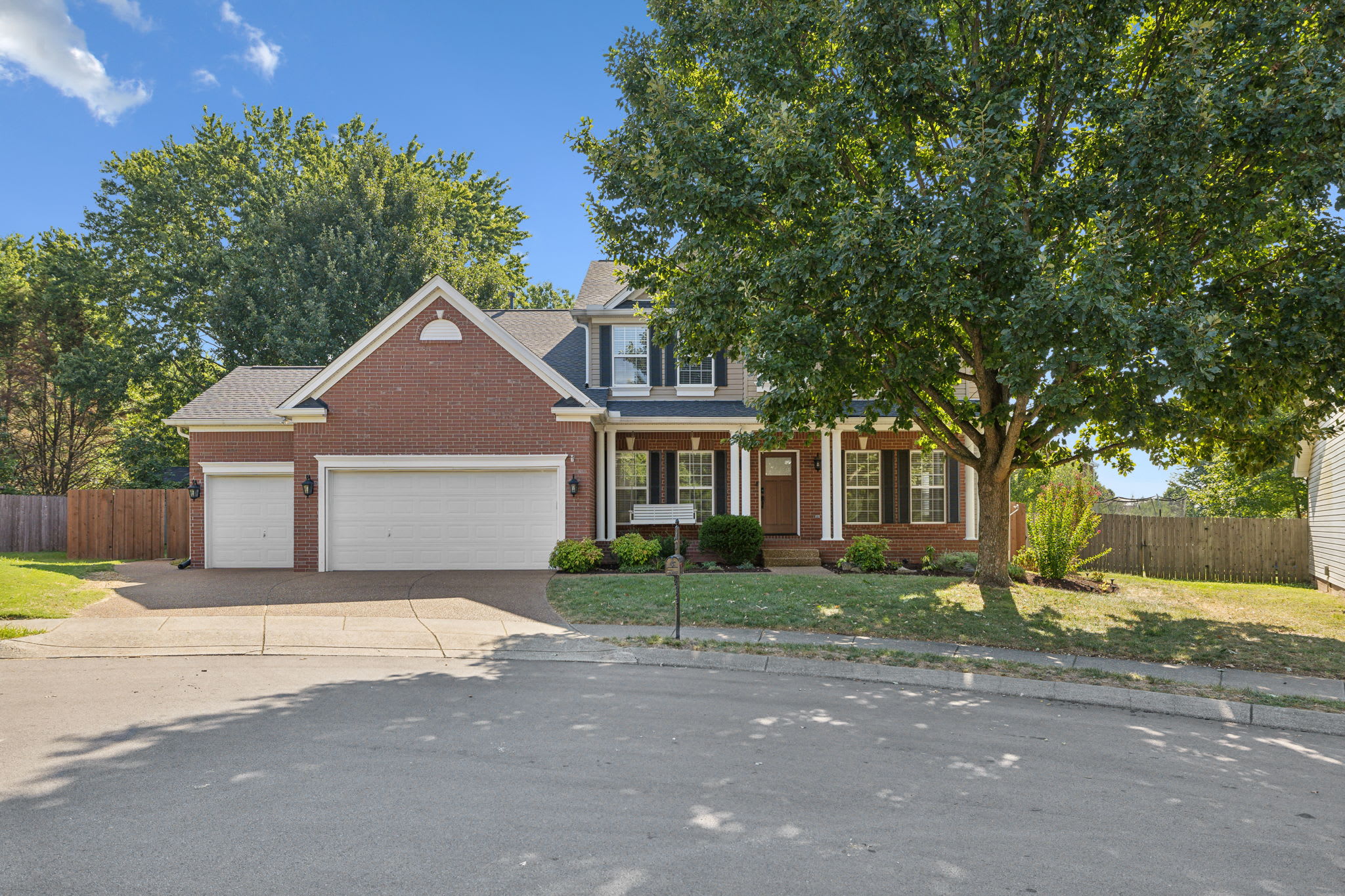 2004 Towhee Ct Spring Hill, TN 37174 inception-app-prod/ZjIzYTAyYzYtZGIxYy00OTQzLTlhMTYtNzMyODAxMDg4YTkw/content/2024/08/2cc200036de5fa2e8100843e53b37d23b907585c.jpg