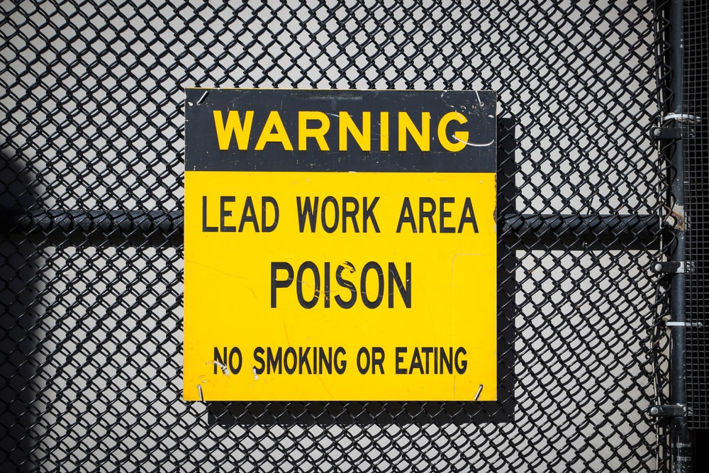 Lead Poisoning Risks and Real Estate Disclosure Requirements inception-app-prod/ZjM3MGNjOWYtYzkzYi00Y2FjLTliZTYtMmFjNTE4NjE3ZTk3/content/2026/05/2c906ca21cb430582141ea1d256233662ce31ed9.jpg