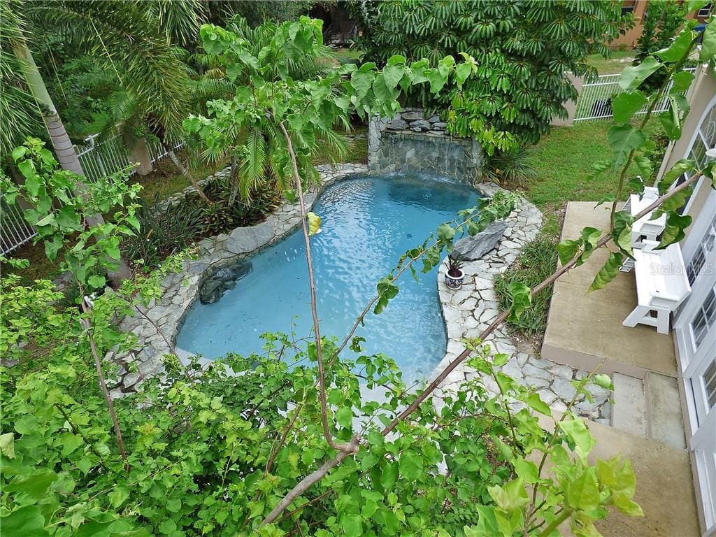 Enterprise & Stone Island inception-app-prod/ZjQ1MzgwNDEtYWFiNC00ZDU2LTgwZmUtZDkxMDI5ODQ5OTk4/content/2023/08/740a49ad5ba3a734370bb707dc286123660d98a7.jpeg