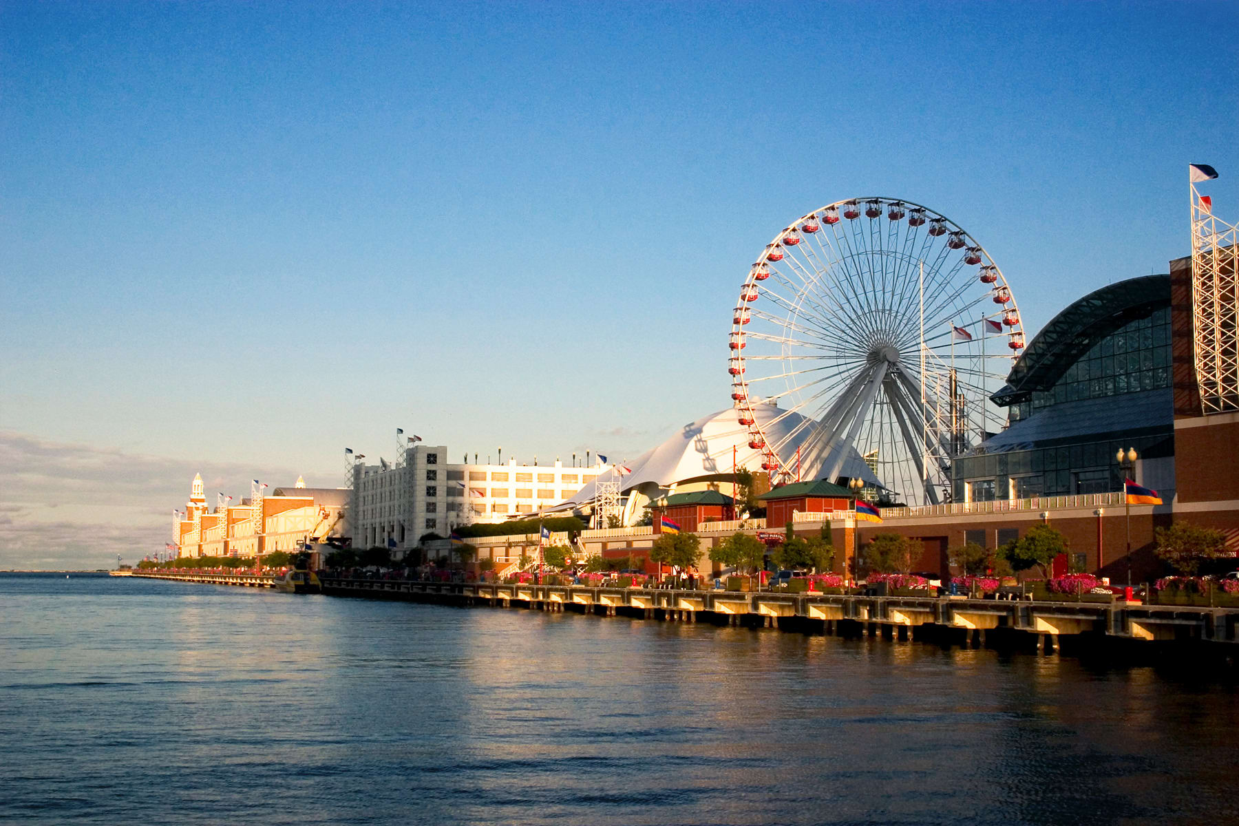 inception-app-prod/ZjVhOWIwYzctYTM4YS00Mjc5LWFkZGYtZmYzNGQ3MWNkMjcx%2Fmedia%2F2015%2F02%2FNavy_Pier_from_the_shoreline.jpg