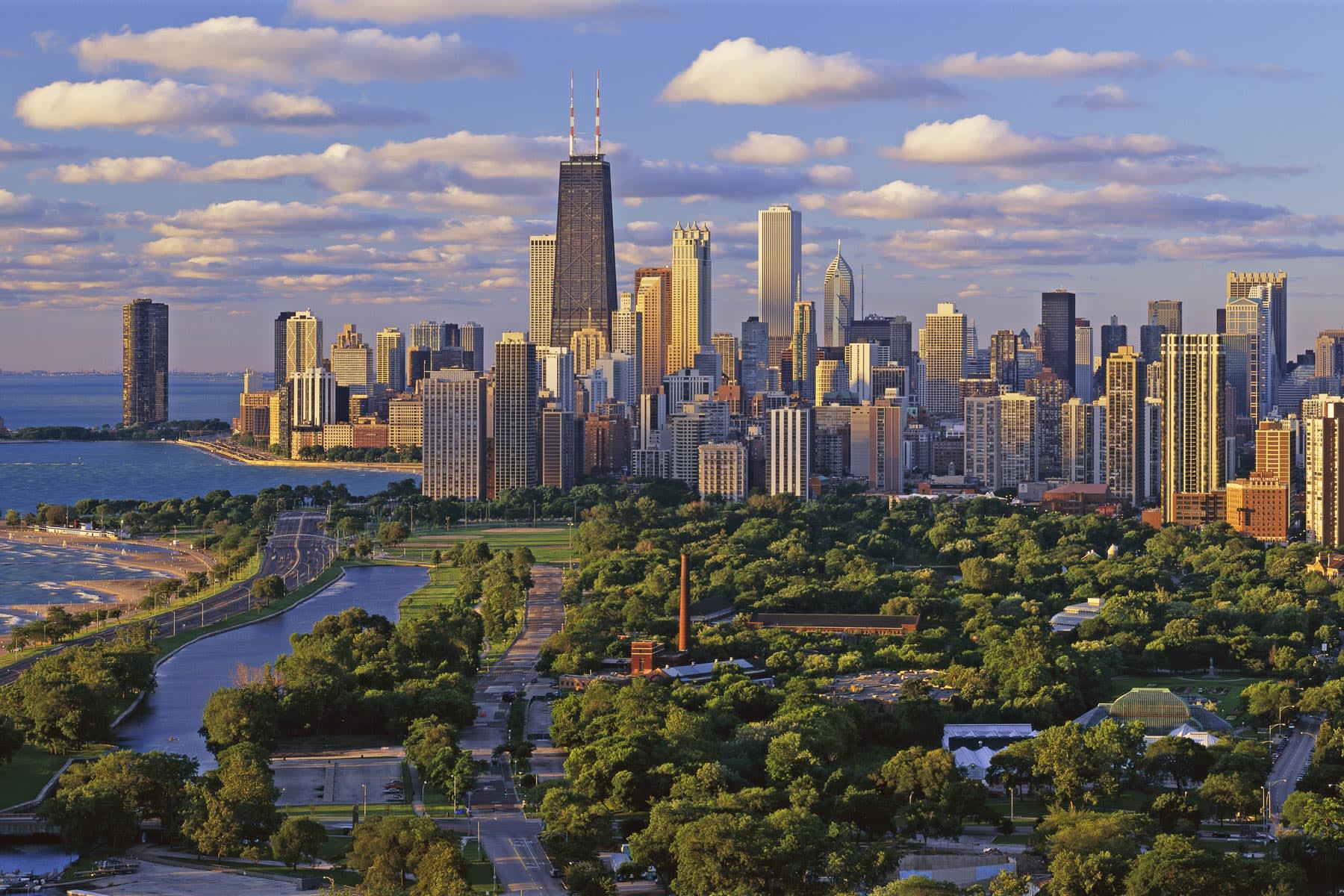 inception-app-prod/ZjVhOWIwYzctYTM4YS00Mjc5LWFkZGYtZmYzNGQ3MWNkMjcx%2Fmedia%2F2015%2F02%2Fchicago-skyline.jpg