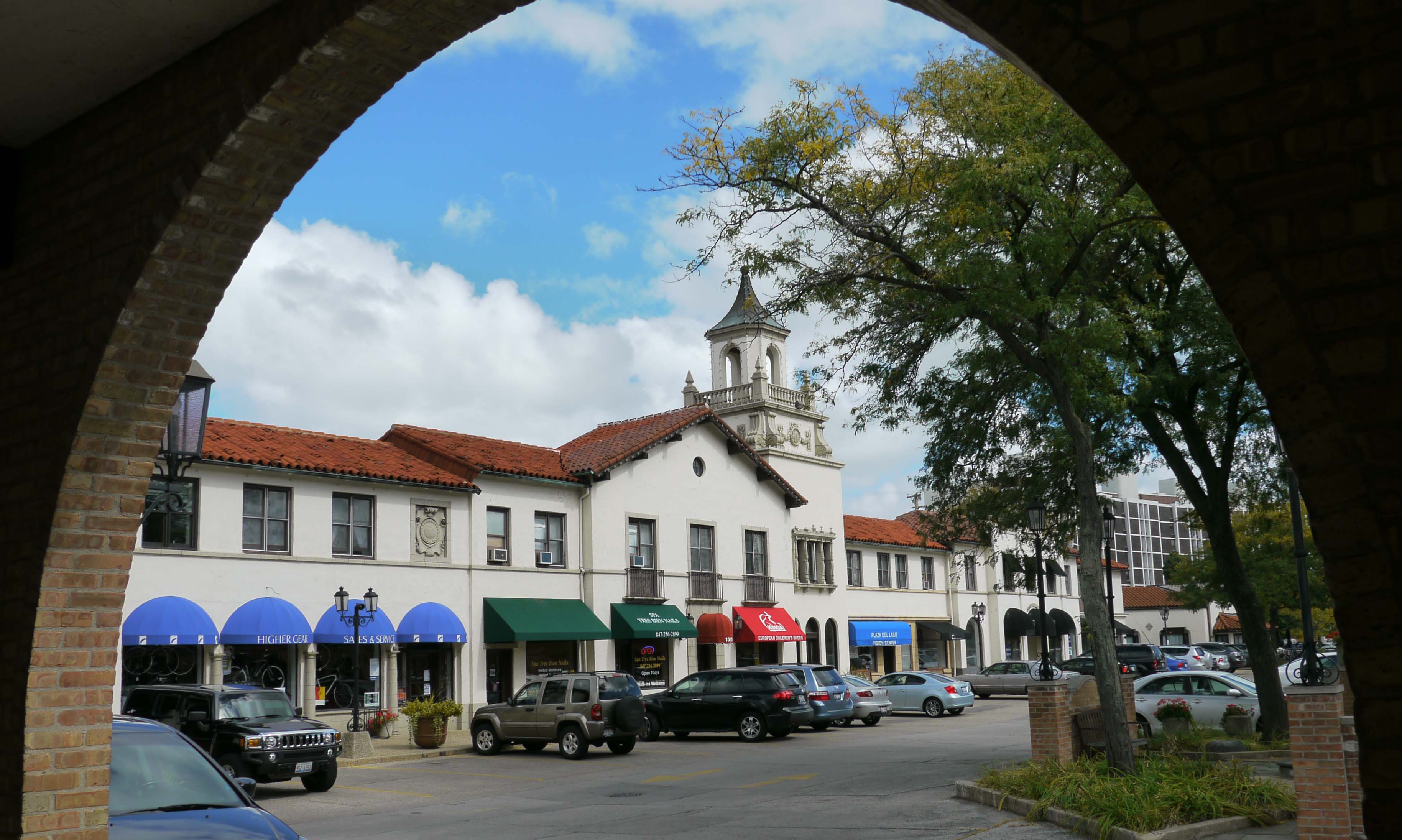 inception-app-prod/ZjVhOWIwYzctYTM4YS00Mjc5LWFkZGYtZmYzNGQ3MWNkMjcx%2Fmedia%2F2015%2F02%2Fdownton wilmette.jpg