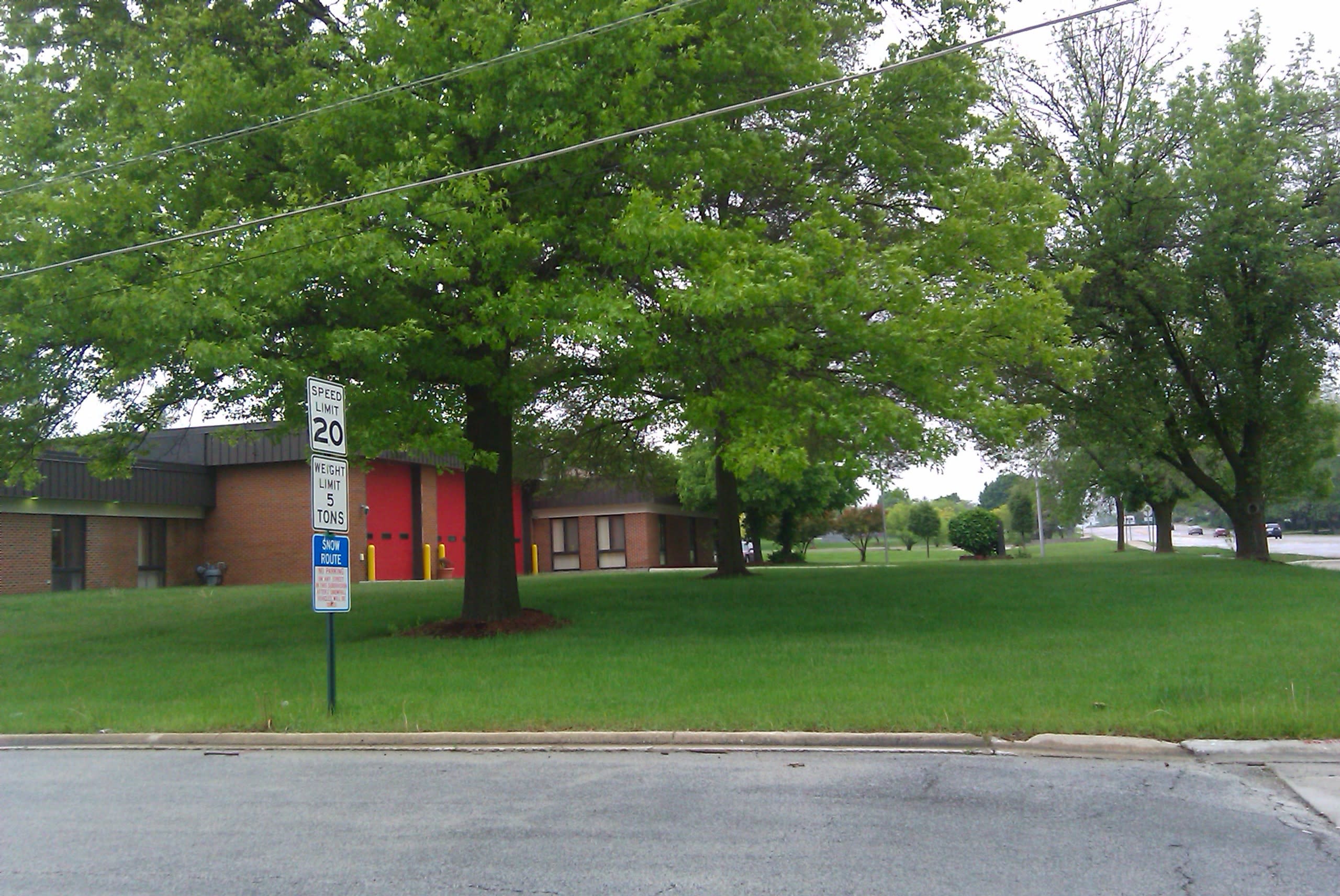 inception-app-prod/ZjVhOWIwYzctYTM4YS00Mjc5LWFkZGYtZmYzNGQ3MWNkMjcx%2Fmedia%2F2015%2F03%2FLincolnwood-homevuerealty.com %282%29.jpg