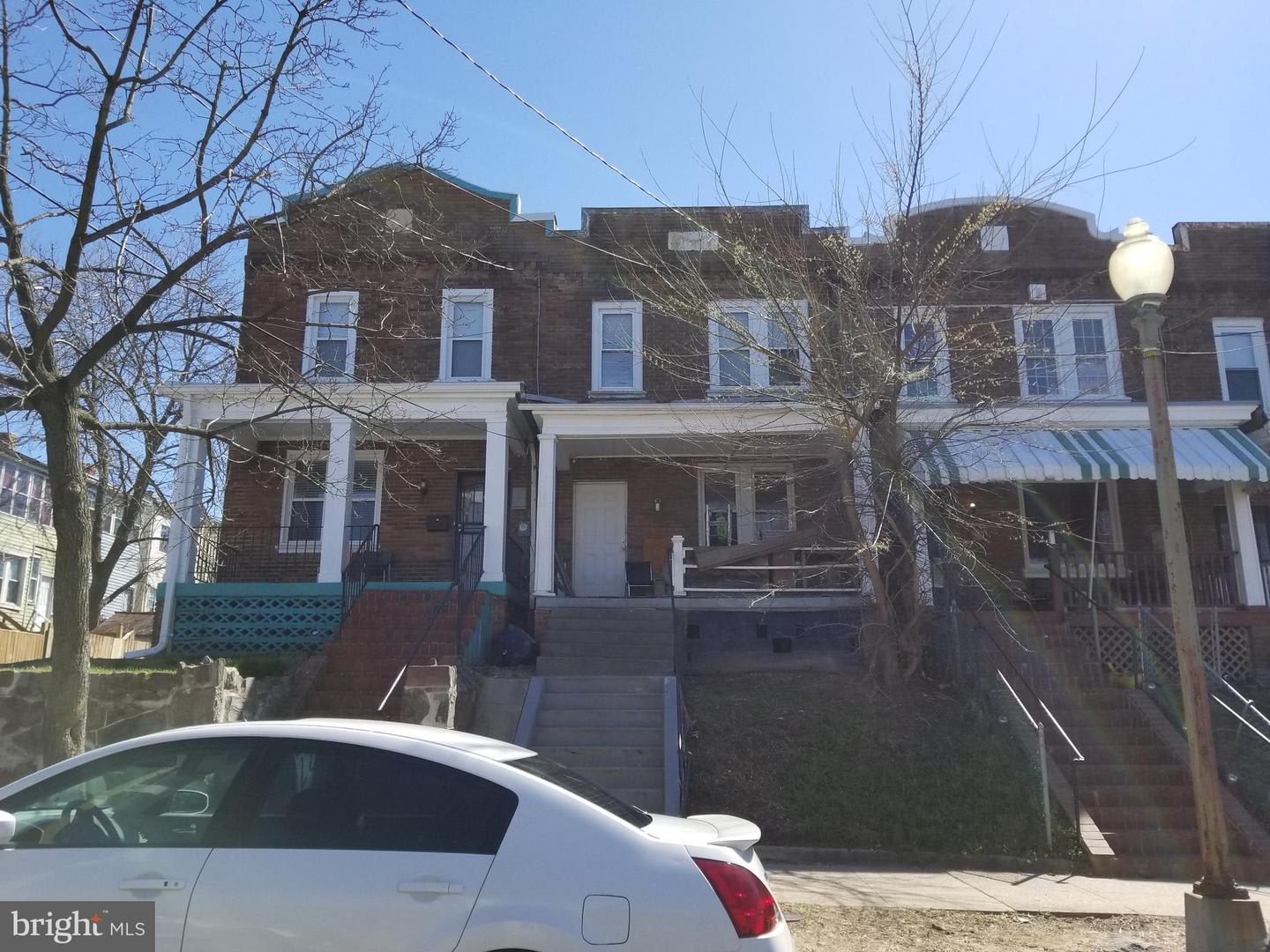 710 Farragut St NW inception-app-prod/ZjYxMGIxYTctOWY5YS00YmJiLWE1MTMtNDdmNWQ3NTdlMmU1/content/2022/01/92f463600db8929c847e893cd362c7138c65679b.jpeg