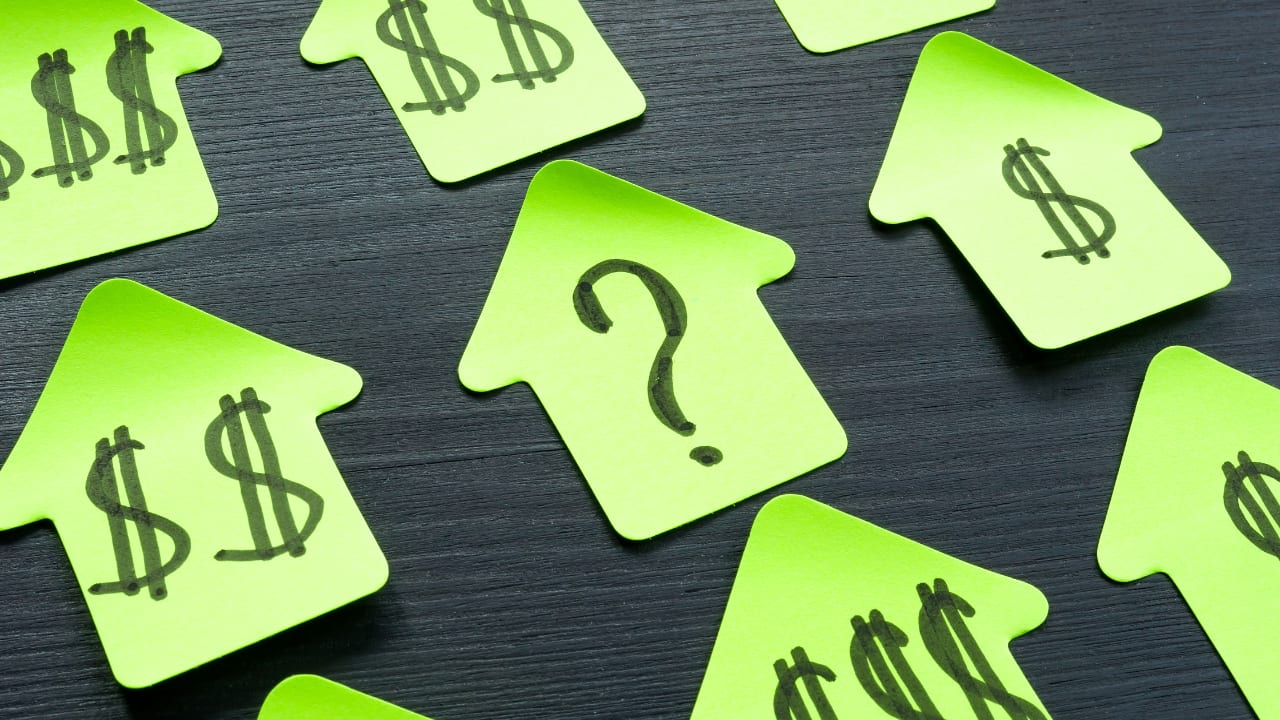 How Interest Rates Affect Home Prices in the Washington DC Region inception-app-prod/ZjYxMGIxYTctOWY5YS00YmJiLWE1MTMtNDdmNWQ3NTdlMmU1/content/2025/08/6577bf682b16cc39f965c60c13a01fd73584f30d.png