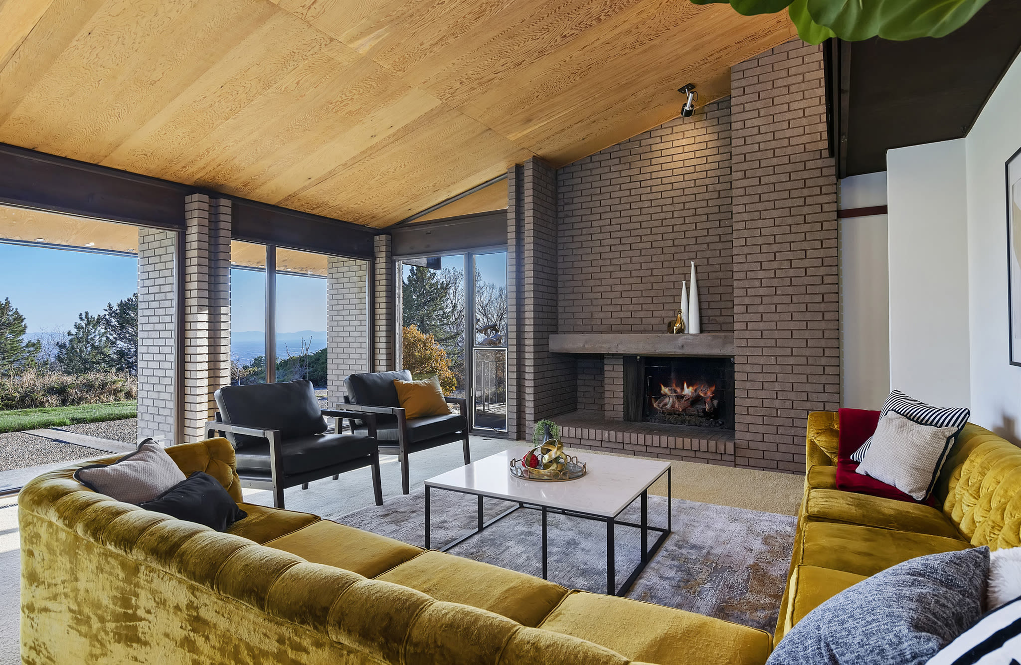 Your Upper Avenues Home at 928 N Terrace Hills | $1,500,000 inception-app-prod/ZjZiZmM3MTAtMGIxOS00NGY2LWJhOGYtOWM4NWZiNDRhOTcy/content/2022/04/985a42d502f5abf75042292d810983c182a7f27e.jpeg