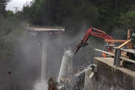 inception-app-prod/ZjcwNzRmNjctYzM5ZS00OTc5LTk1NzItMTRmNmE4NzQ5ZDA1/content/2017/04/broken bridge.jpeg