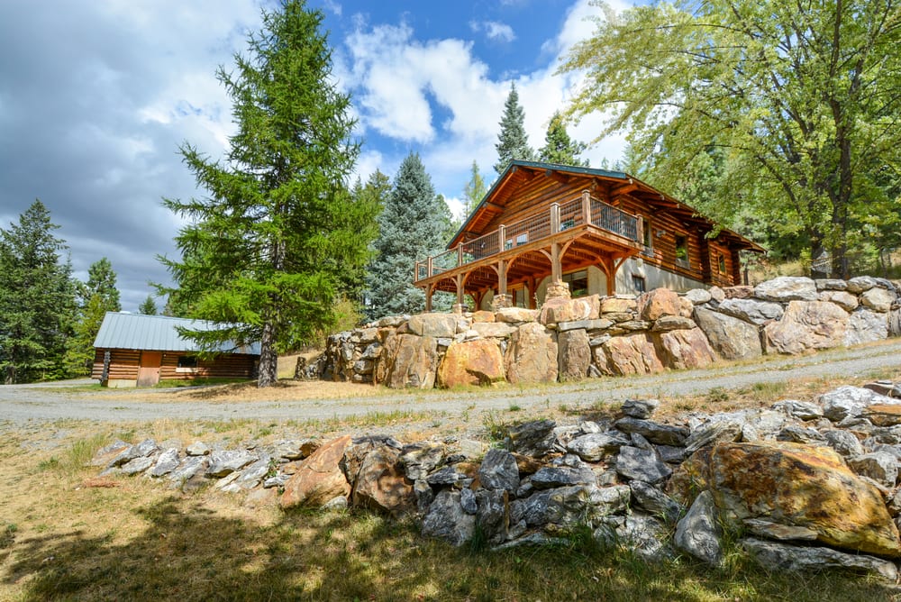 Discover the Allure of Mountain Living in the Rockies: Why More People are Making the Move inception-app-prod/ZjdlYWIxYjItZDQyNi00MjY5LThlZmUtMjAzNzQyMjUzOTM0/content/2024/07/ae099deeefab72e9f86b350aa9d8783fa4d8ebf5.jpg
