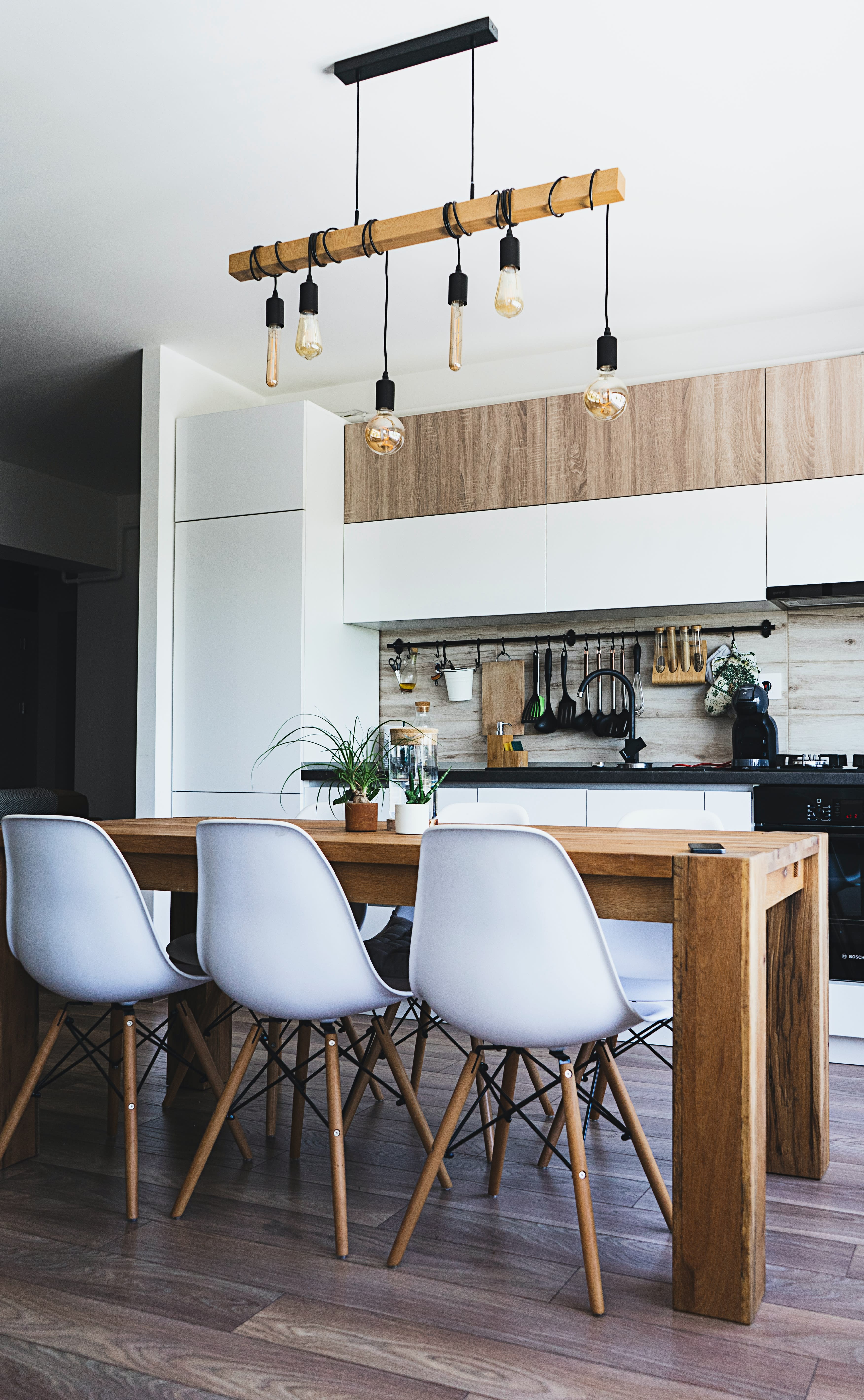 How much is your home worth? inception-app-prod/ZjlmZDVmNzQtNjRmYS00MjkxLTk2MWYtMmU0MjQwNWIwYjA5/content/2021/10/63f455ae309d932585f0523a10b5dee4316bc7e7.png