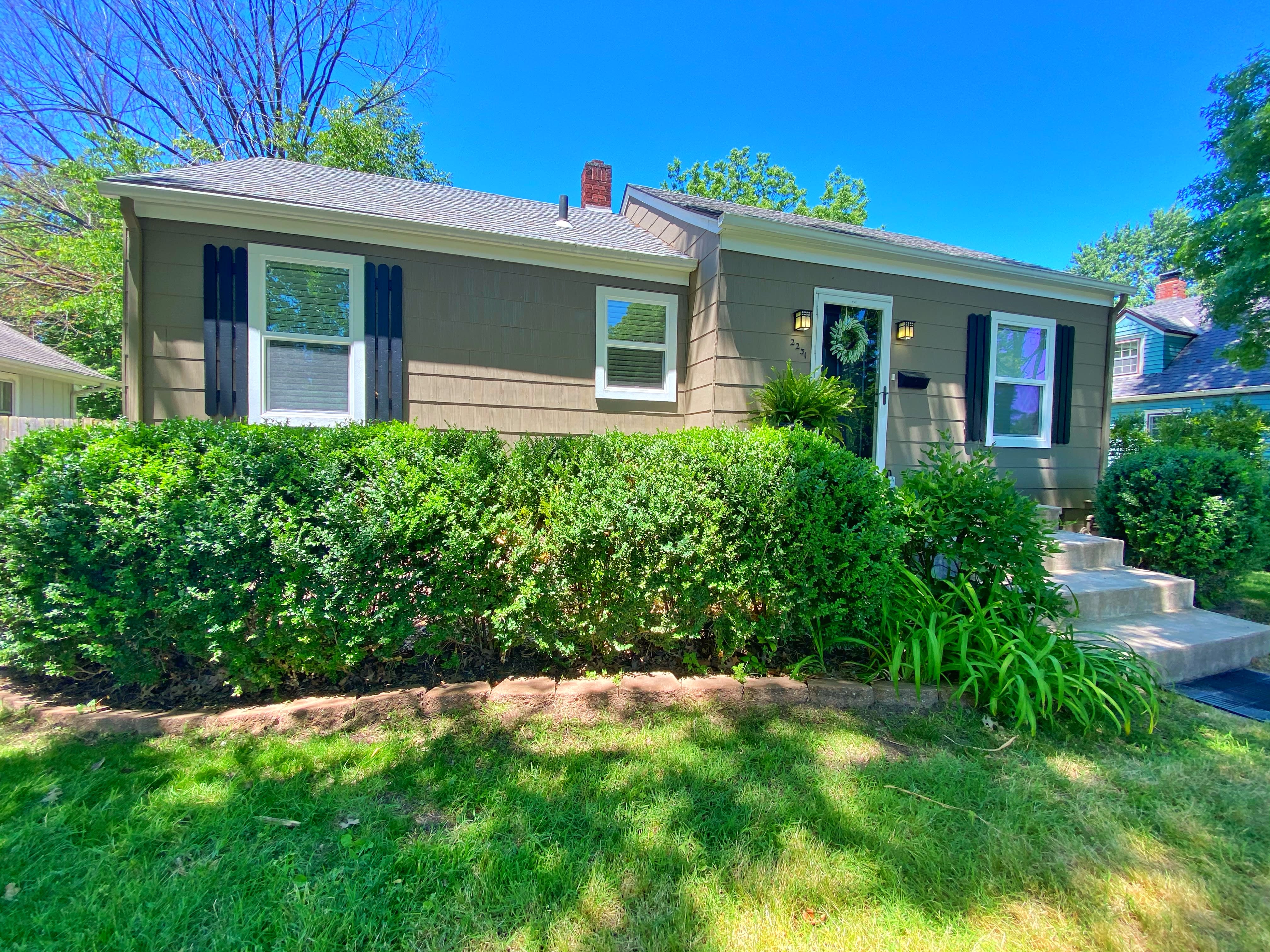 2231 Tennessee St. Lawrence, KS 66046 inception-app-prod/ZmE0NGU4NjctMGY5NS00MDdlLTk1ZmMtN2RkMzY2YjJkZmI0/content/2020/06/img-3875.jpg