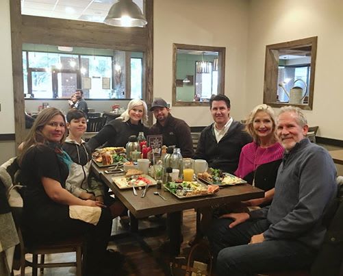 inception-app-prod/ZmVjZjlhODktZjRkMC00ZGVlLTlmYTQtMDU0ZmU4ODE1ZjQ3/content/2019/03/Cutter Family-3.jpg