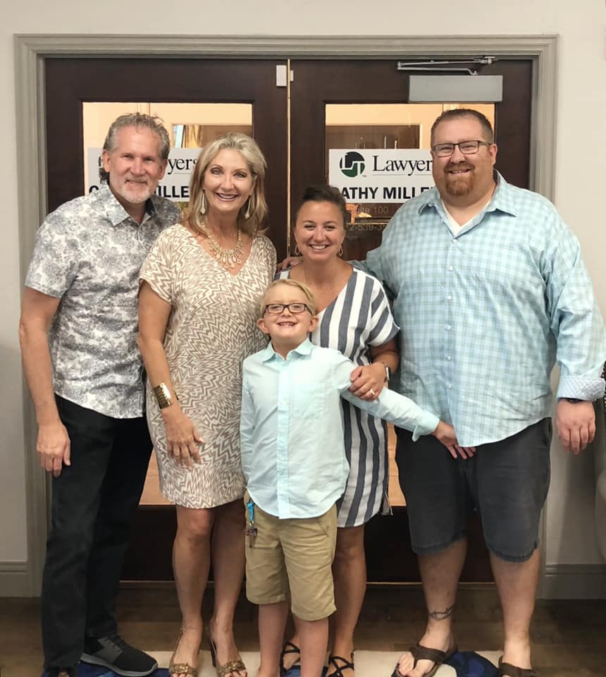 inception-app-prod/ZmVjZjlhODktZjRkMC00ZGVlLTlmYTQtMDU0ZmU4ODE1ZjQ3/content/2019/08/Patterson Fam.jpg