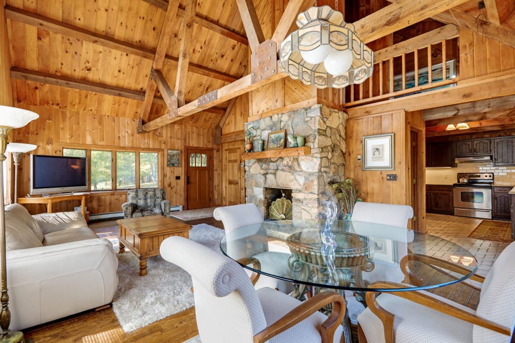 Preparing Your Home to Sell inception-app-prod/NzhkNDYyODgtZTI0Zi00YWJhLTgxMmYtZGY4MDc0NWFjNTFm/content/2021/10/83d02ce54a6eed0c16b68e258c7e70021a30738e.jpg