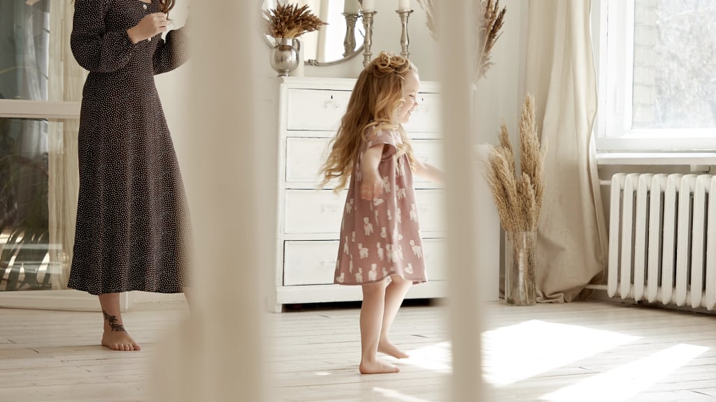 7 Tips For Moving With Kids Or Pets inception-app-prod/ODEyNGZlMDMtNWI2YS00NDIzLTg3YWUtZWQxMDZjZmQ3OWUx/content/2019/12/featuredimage-7.png