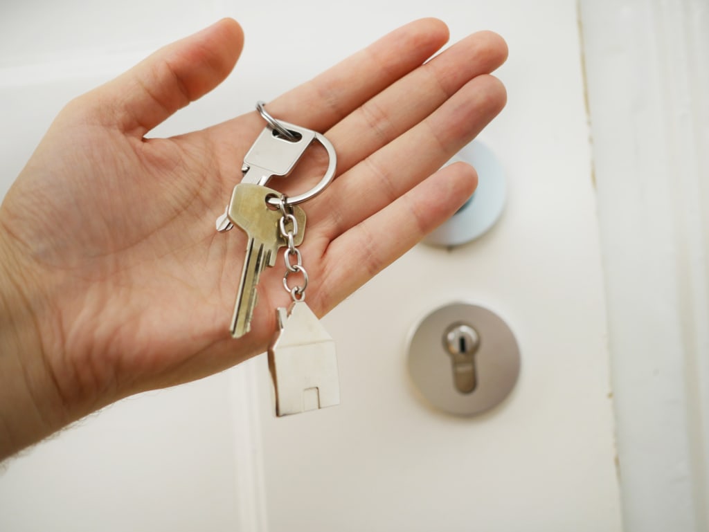 How to SELL Your Earlysville Home in this Competitive Market, Part 2: Hire A Home Inspector inception-app-prod/OGVlMGU3MjctNDI3OC00ZDI1LTljNWQtOWQ5OWFiZGUwMjQ1/content/2020/08/maria-ziegler-jjnzg7vbfms-unsplash.jpg