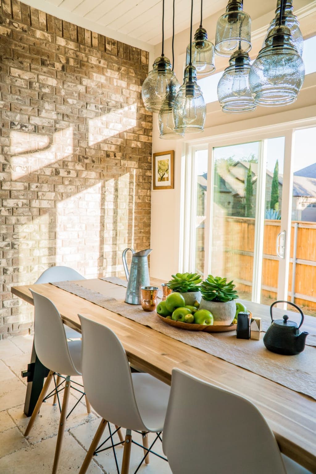 How Can an Agent Help Me Fix and Flip a Home? inception-app-prod/YjA1ZjUyMTItZDAzNC00ZDg0LWJiYmUtMWM2YmQ0NWEzYjIz/content/2020/06/flip-flop-home-2.jpeg