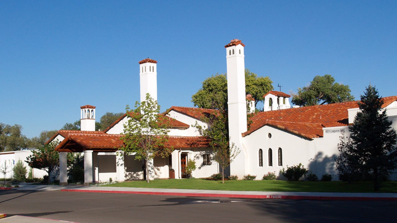 Albuquerque Country Club inception-app-prod/MWUwM2EwMzktMmE1NS00MmRjLTkxYjgtOTdjNDczYTUzMzIw/content/2021/03/projektbeztytuu-2021-03-05t144630.624.png