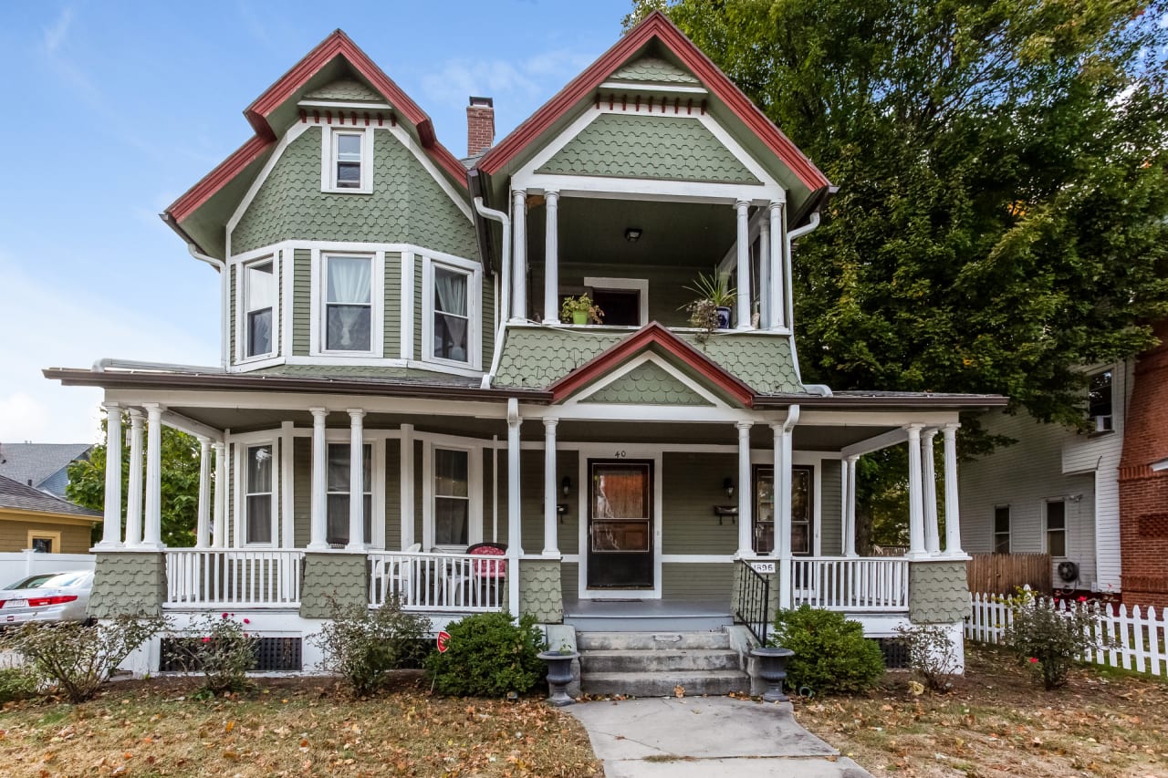 Springfield Multi-Family Homes inception-app-prod/MjgwOTEwYmMtNTM2MC00YTRlLWFhZTMtOWEyMjIxMmQ3ODBk/content/2019/06/005-photo--6472196.jpg