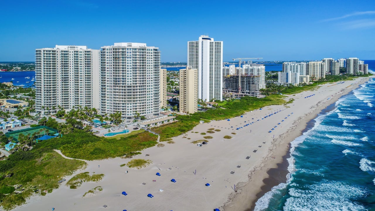 Singer Island inception-app-prod/N2UzZDljZWEtMmI5NS00Mjc5LWJhYWUtODcyMTJjZDAzODJj/content/2020/09/shutterstock1238261503.jpg