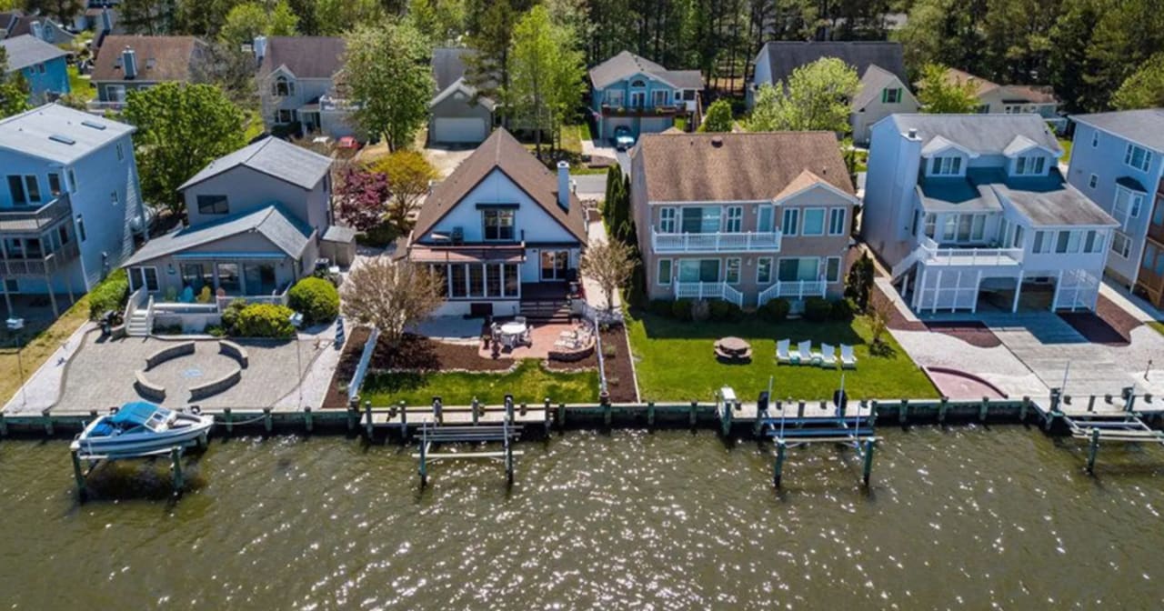 MD Beach Homes $600k-$900k inception-app-prod/NTBmZTc1MmItNWRkZi00MWQzLThkMWMtMWYwNzc2YjIzODhi/content/2022/03/dc3fe28c83651a4c89b3ac74540b70c89e315177.jpg