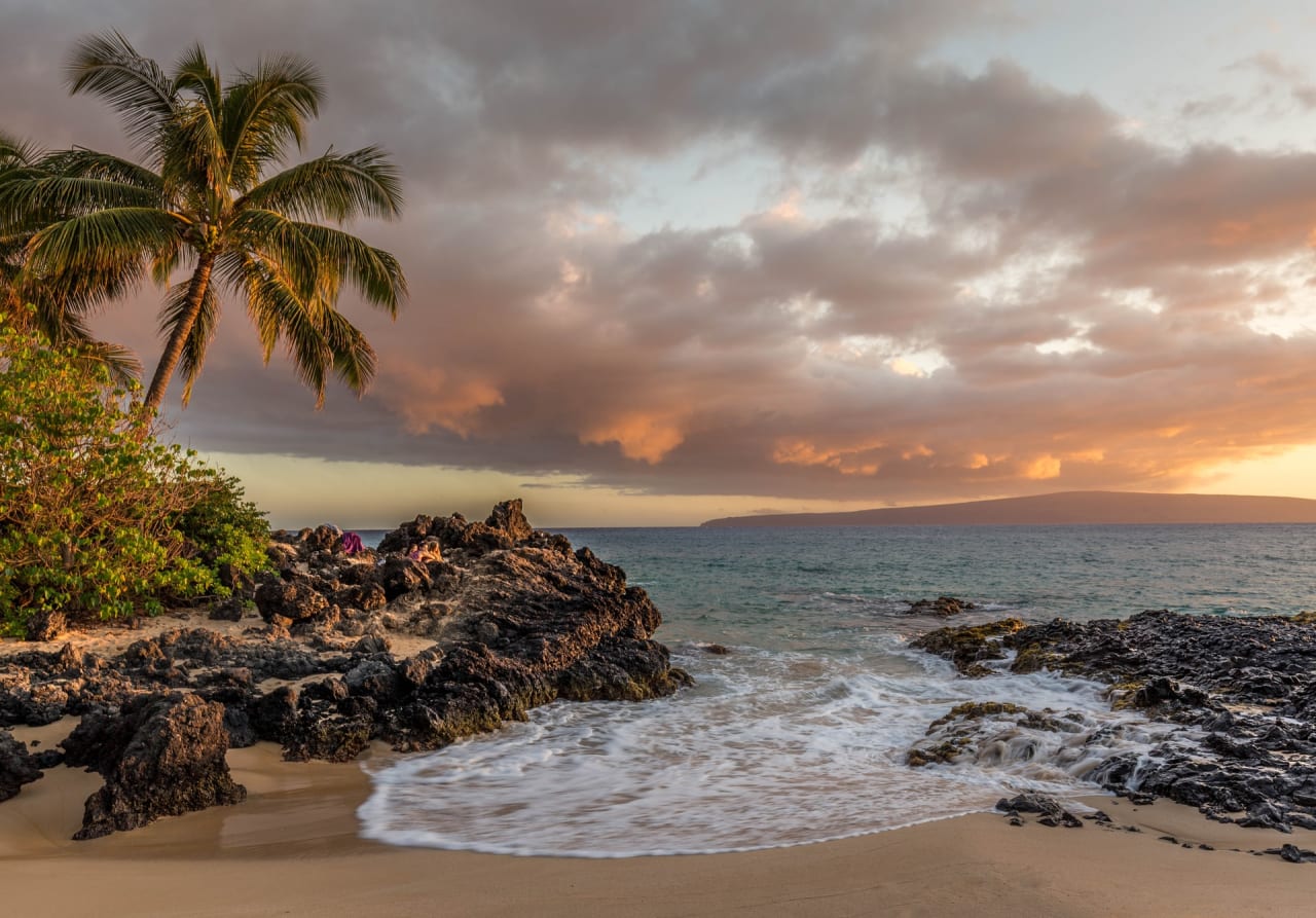 Waikiki - Luxury homes inception-app-prod/NTM1NjJhNmYtNjQ5Yy00ZGEzLWE4MWItZTIzOTAyZmZmMDU5/content/2021/09/christian-joudrey-DuD5D3lWC3c-unsplash.jpg