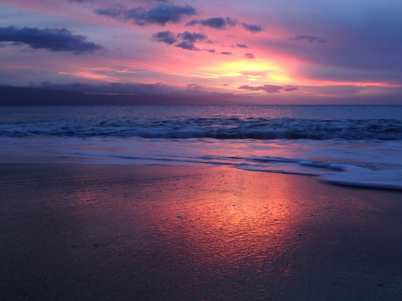Aina Haina - Luxury homes inception-app-prod/NTM1NjJhNmYtNjQ5Yy00ZGEzLWE4MWItZTIzOTAyZmZmMDU5/content/2021/09/michaela-b7gxT3I2ysA-unsplash.jpg