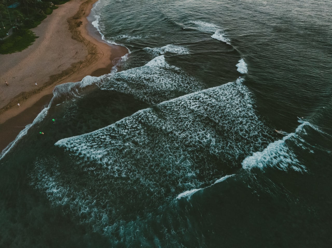 Hawaii Kai - Luxury homes inception-app-prod/NTM1NjJhNmYtNjQ5Yy00ZGEzLWE4MWItZTIzOTAyZmZmMDU5/content/2021/09/stephen-broome-0ycRDoIcUBk-unsplash.jpg