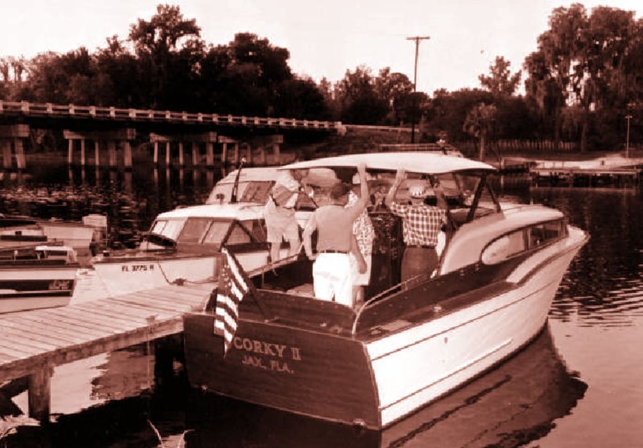 Beauclerc / Mandarin North inception-app-prod/NjQzZWI1MGYtMjg5My00ZDRjLTkzODQtMWI2ZTc2ZjgyNDAz/content/2021/06/boat-at-dock-lakeside-marina-goodbys-creek-1960.jpg