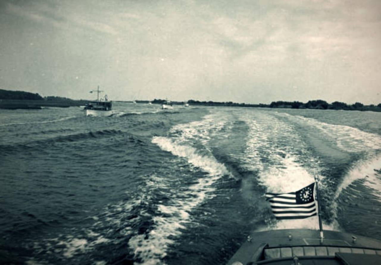 Intracoastal inception-app-prod/NjQzZWI1MGYtMjg5My00ZDRjLTkzODQtMWI2ZTc2ZjgyNDAz/content/2021/06/boats-on-inland-waterway-1946.jpg