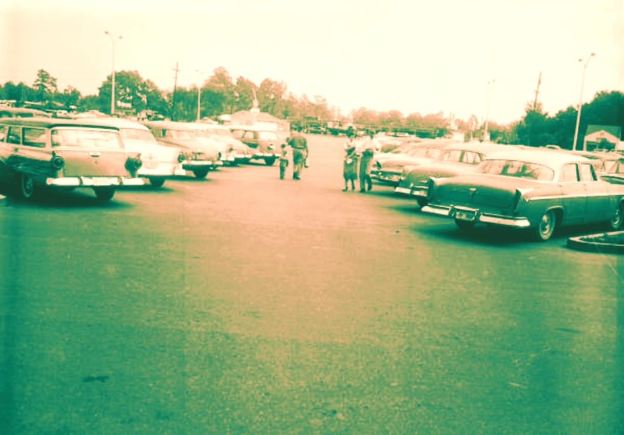 Lakeshore / Hyde Grove / Cedar Hills / Wesconnett inception-app-prod/NjQzZWI1MGYtMjg5My00ZDRjLTkzODQtMWI2ZTc2ZjgyNDAz/content/2021/06/cedarhills-shopping-center-jacksonville-1957.jpg