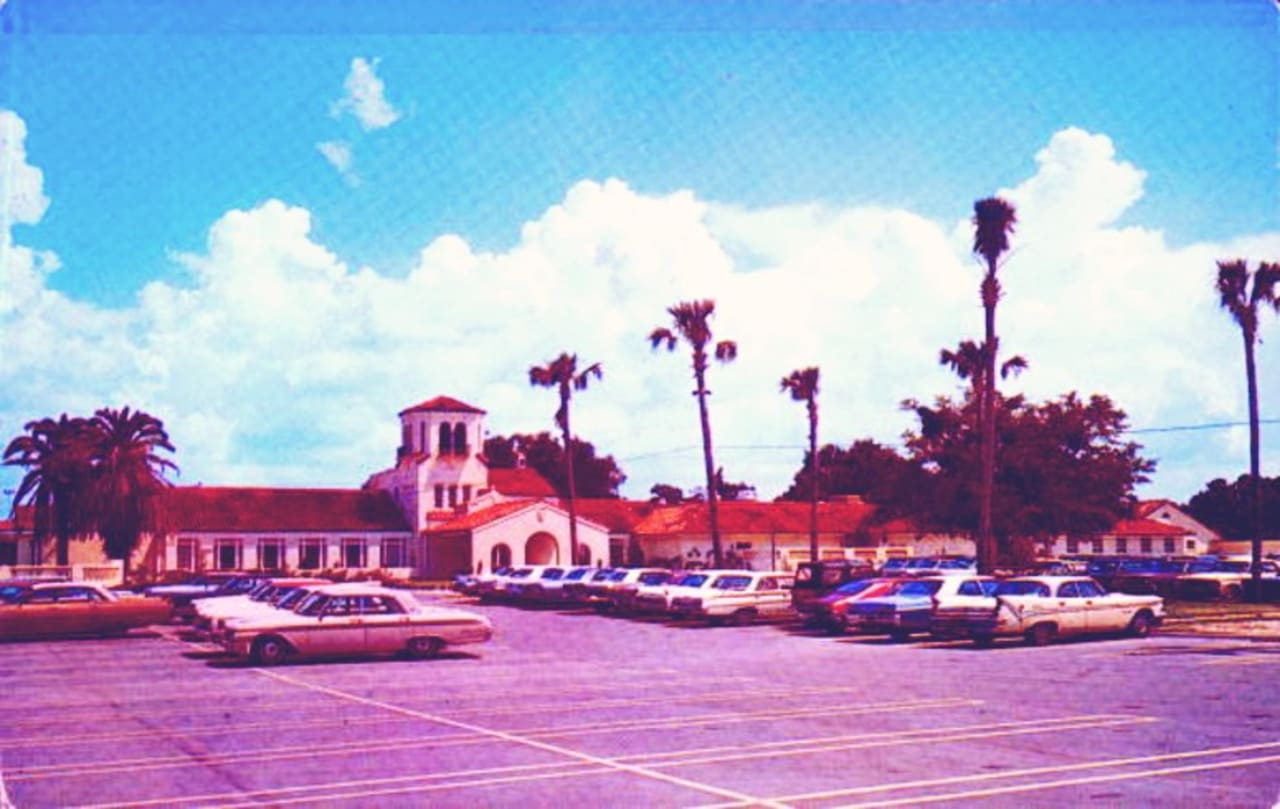 San Jose inception-app-prod/NjQzZWI1MGYtMjg5My00ZDRjLTkzODQtMWI2ZTc2ZjgyNDAz/content/2021/06/san-jose-country-club-jacksonville-19--.jpg
