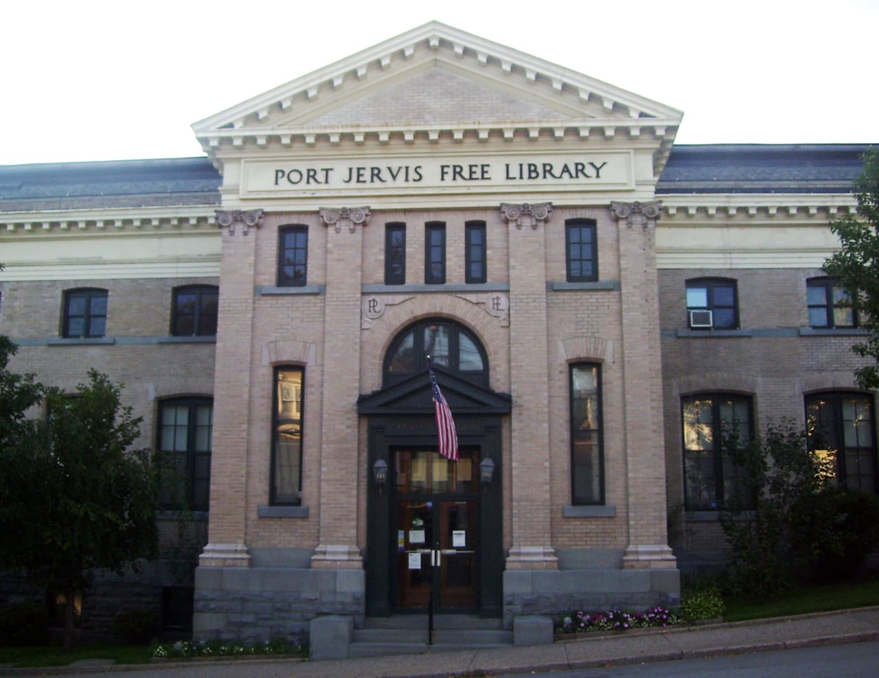 Homes For Sale In Port Jervis New York inception-app-prod/OGE5YjcwYmMtZjExOC00NGIxLWIzZjAtYTE4MGQxOTRmMjE3/content/2018/02/Free_Library_Port_Jervis-2.jpg