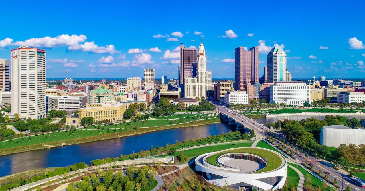 Columbus inception-app-prod/YjcyZDMzODMtN2EzMC00YzgzLWFiYjgtODEzZjExMTUzMjI2/content/2021/01/veteransmuseum1-creditaerialimpactsolutions-2.jpg