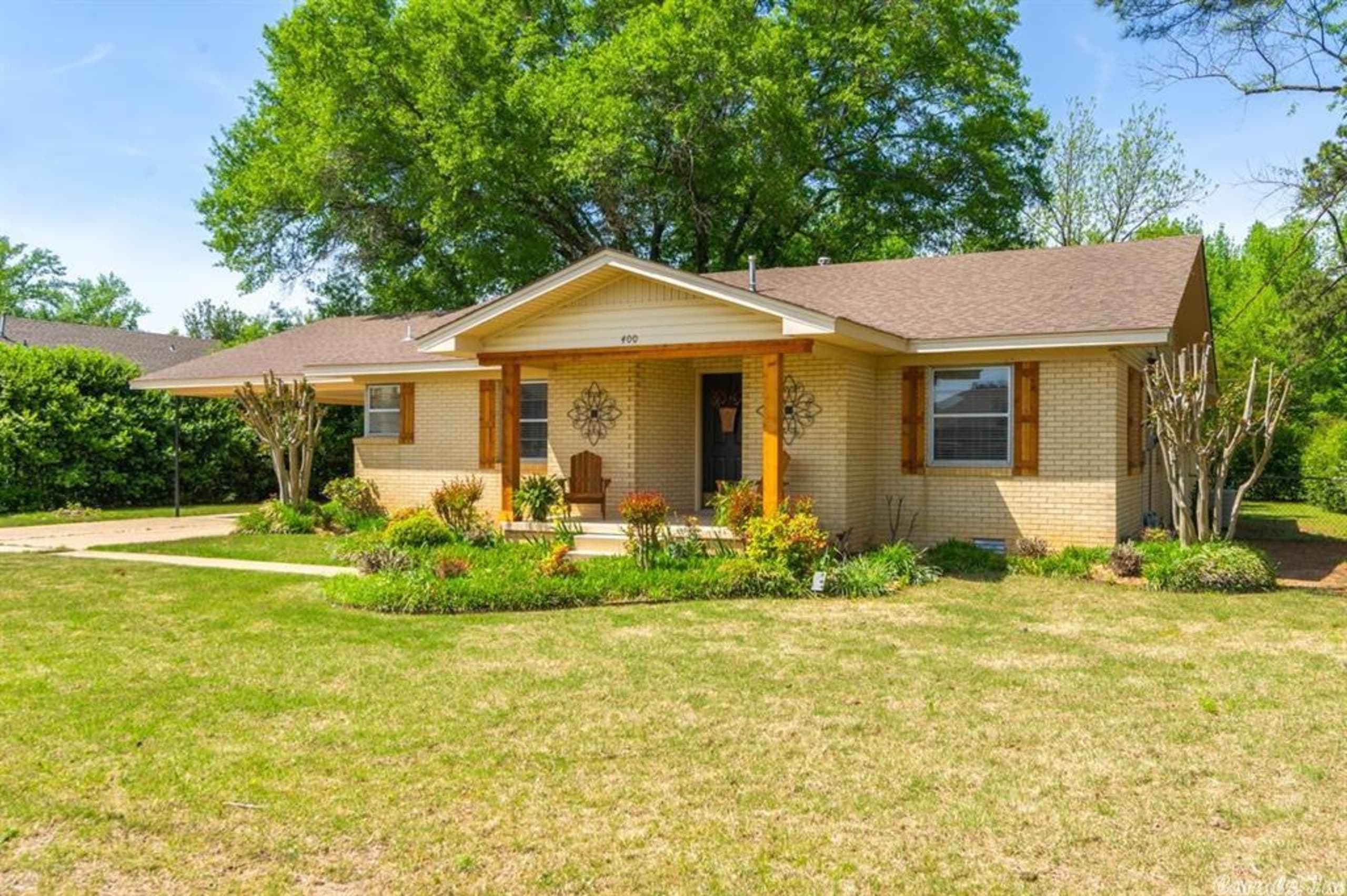 Homepage Moore and Co., Realtors Russellville, Arkansas Finding