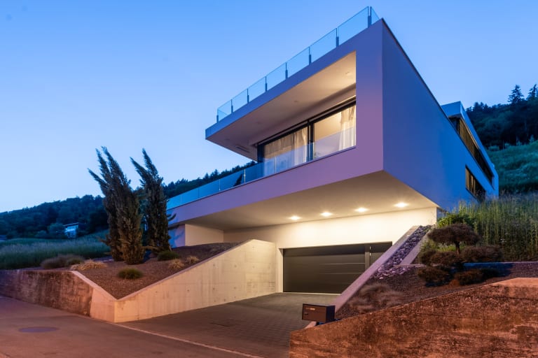 Selling Your Home inception-app-prod/NDU2MDFmNzItZmU3Mi00MmMyLWI1MjUtYTEyNDE4Y2YxN2Zi/content/2020/05/contacthome.jpg