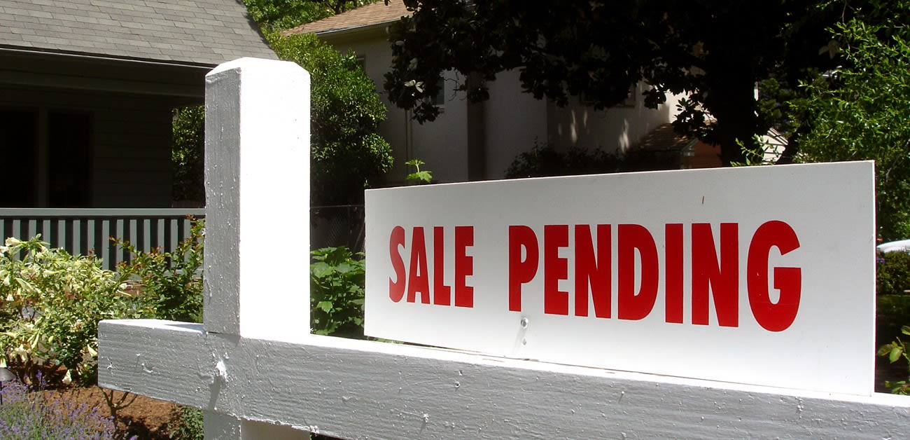 Will Home Sales Keep Defying Expectations? inception-app-prod/Njg3NzBhYWQtYzhhMi00NTgyLWI2ODItOWY5N2Q0YWJiZDAy/content/2020/08/2008rmosalependingsign.jpg
