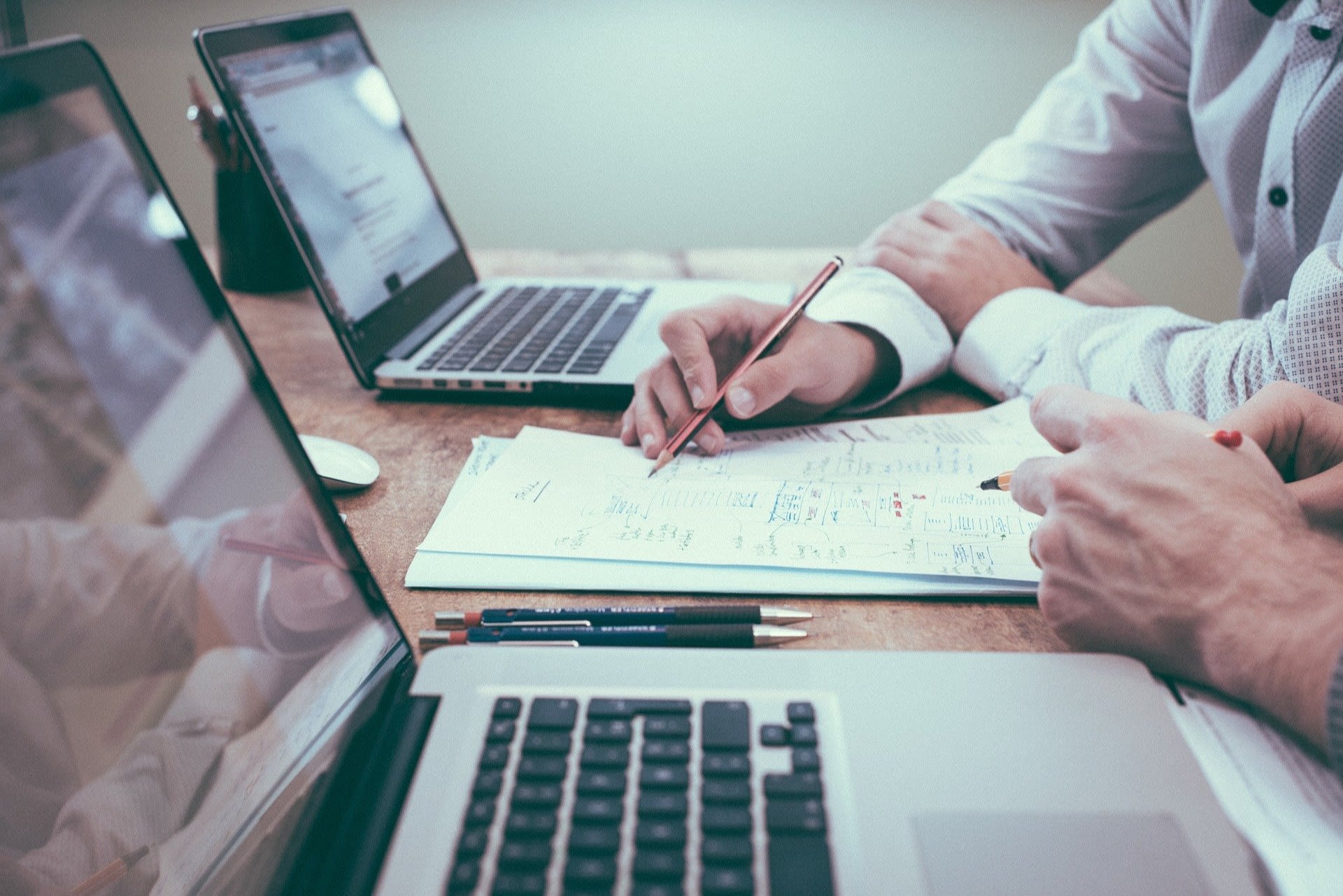 The Business Cycle and Buying a Home inception-app-prod/YjlmMGI5NzUtNWYxZS00NDA3LTkwYzEtNGEyODEyN2Q2YWQ3/content/2020/06/office-12096401920.jpg